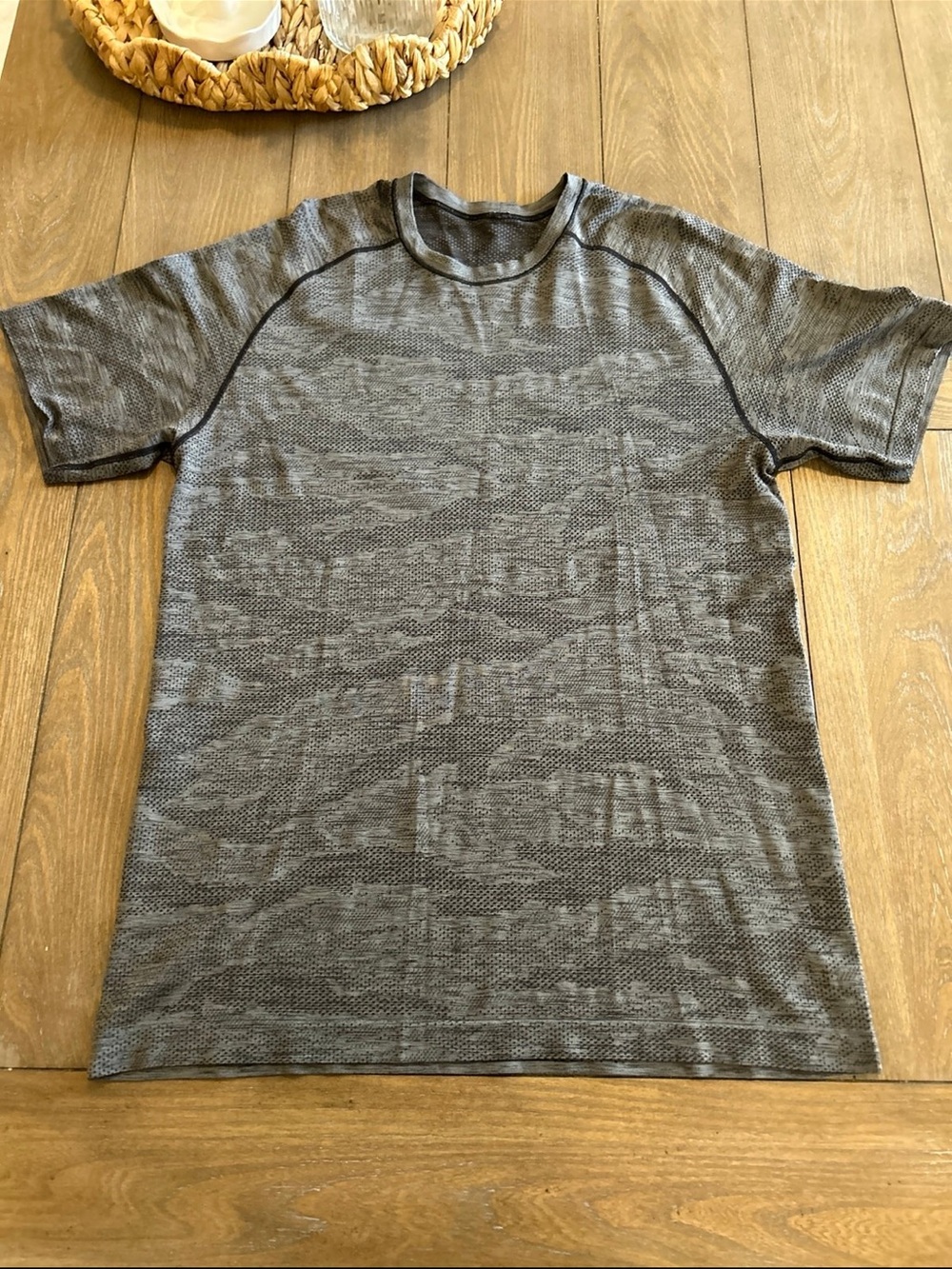 lululemon athletica Men's Heathered Gray Short Sleeve Crew